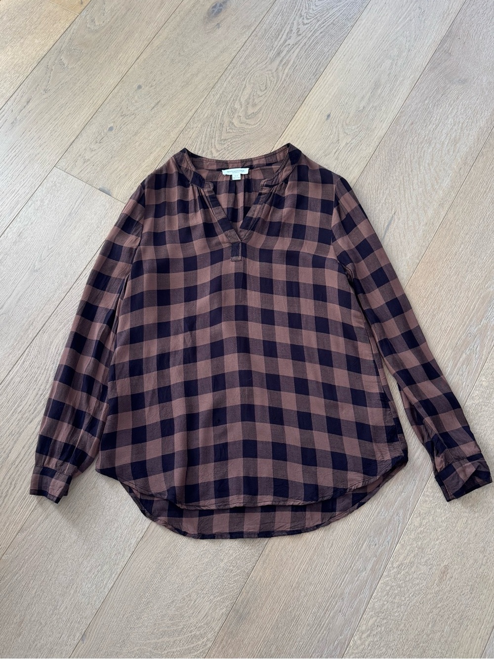 beachlunchlounge Brown and Black Plaid V-Neck Long Sleeve Blouse Small